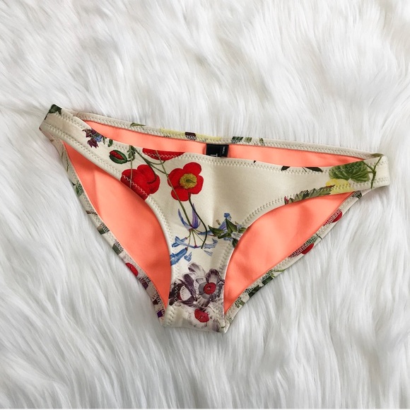 triangl swimwear Other - ☀️{TRIANGL} Floral Neoprene Bikini Bottoms